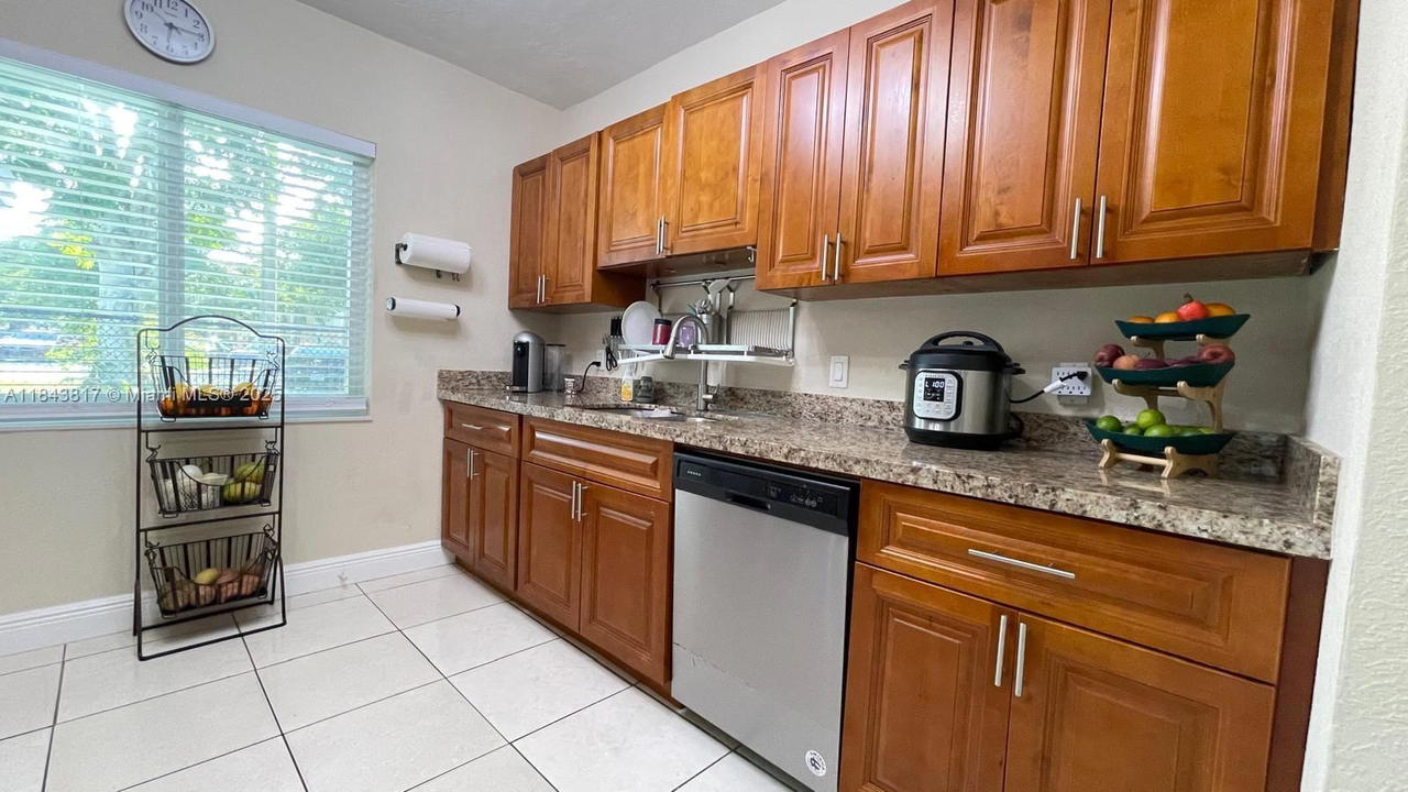 Real estate property located at 1445 116th Ter, Miami-dade, Gunton Heights, Miami, FL