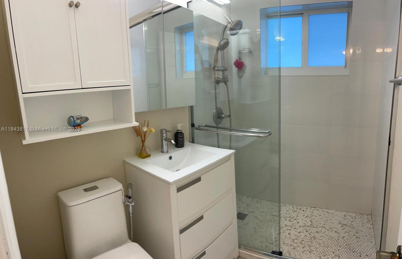 Real estate property located at 1445 116th Ter, Miami-dade, Gunton Heights, Miami, FL