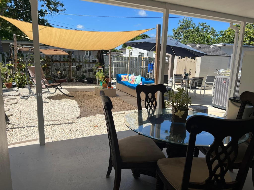 Real estate property located at 1445 116th Ter, Miami-dade, Gunton Heights, Miami, FL