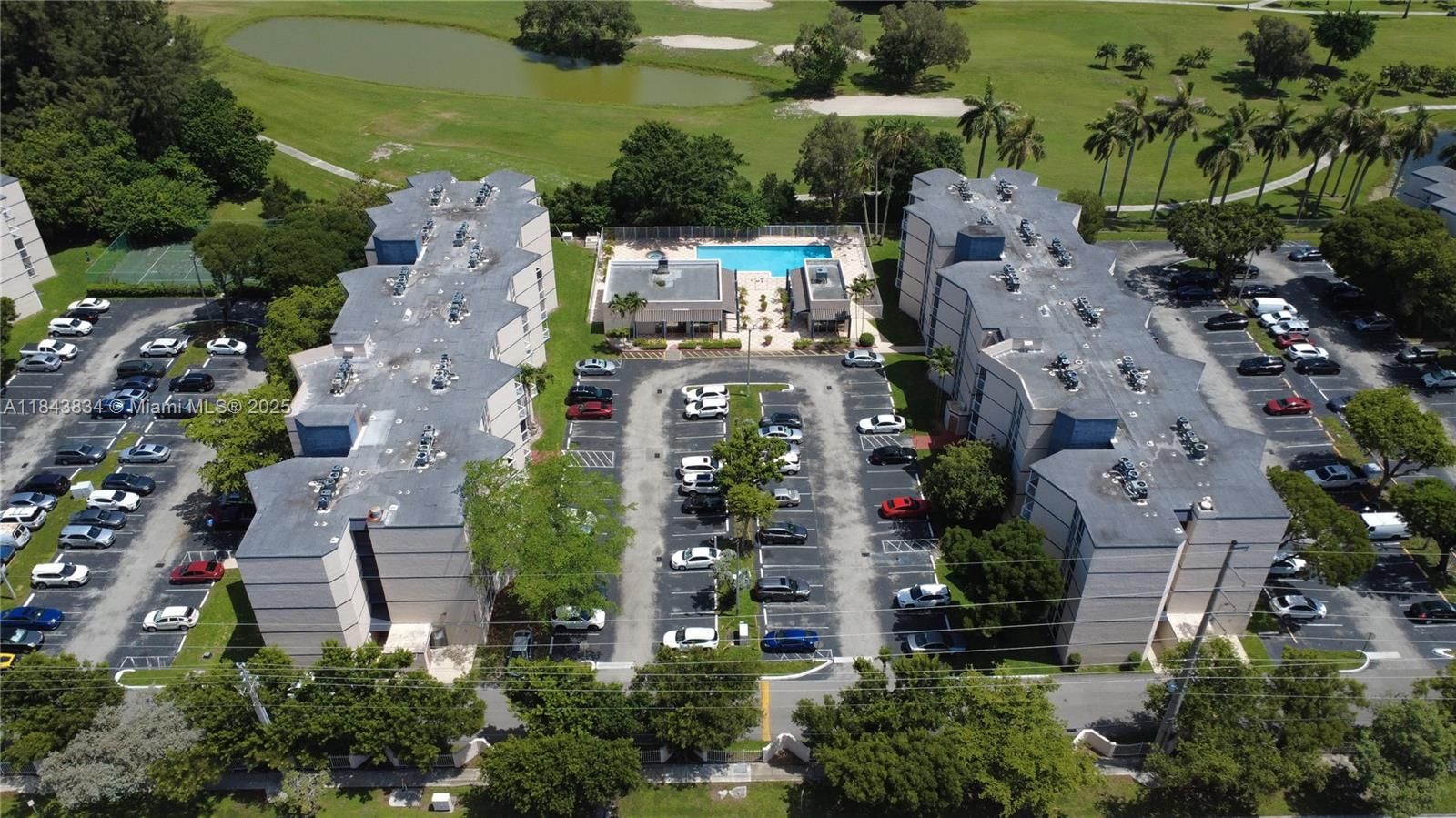 Real estate property located at 7075 186th St C101, Miami-dade, Las Brisas@ Country Club, Hialeah, FL