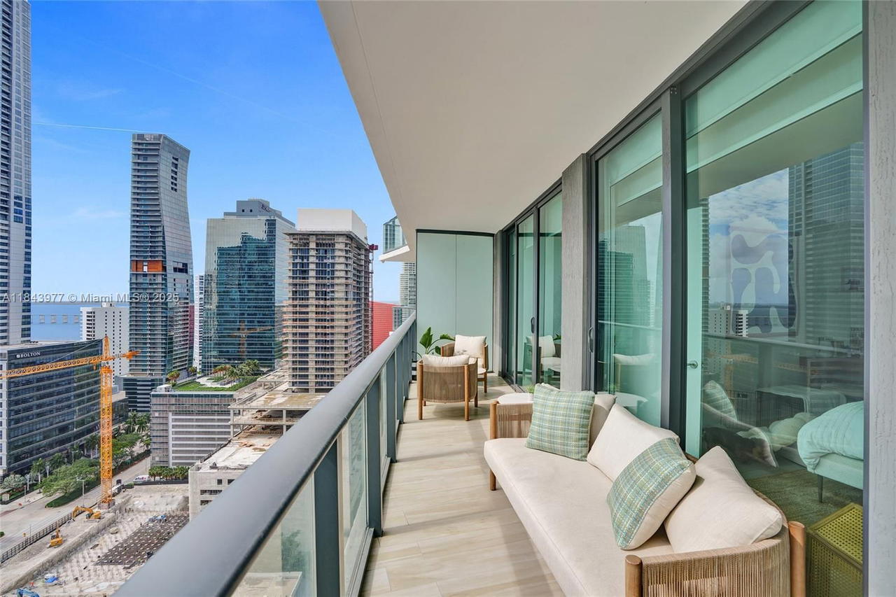 Real estate property located at 1300 Miami Ave #2503, Miami-dade, 1300 S Miami Avenue Condo, Miami, FL