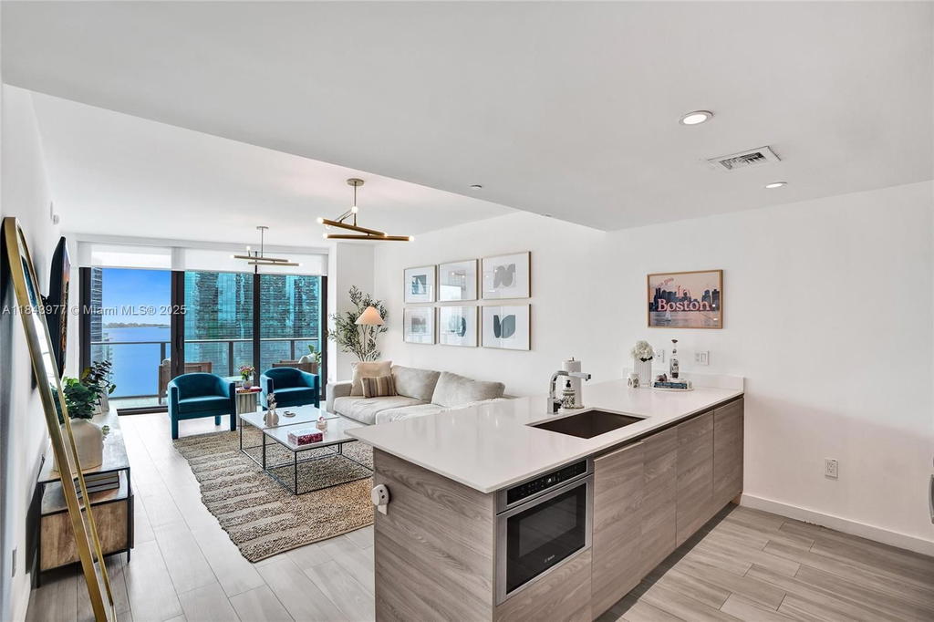 Real estate property located at 1300 Miami Ave #2503, Miami-dade, 1300 S Miami Avenue Condo, Miami, FL