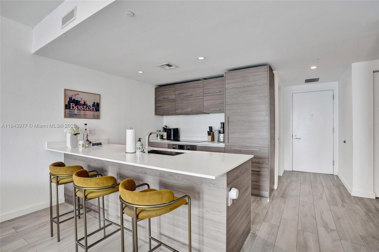 Real estate property located at 1300 Miami Ave #2503, Miami-dade, 1300 S Miami Avenue Condo, Miami, FL