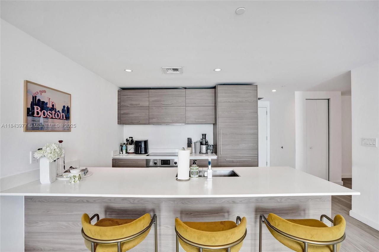 Real estate property located at 1300 Miami Ave #2503, Miami-dade, 1300 S Miami Avenue Condo, Miami, FL