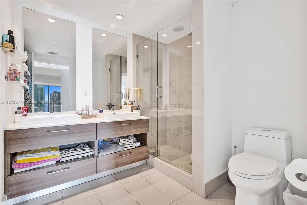 Real estate property located at 1300 Miami Ave #2503, Miami-dade, 1300 S Miami Avenue Condo, Miami, FL