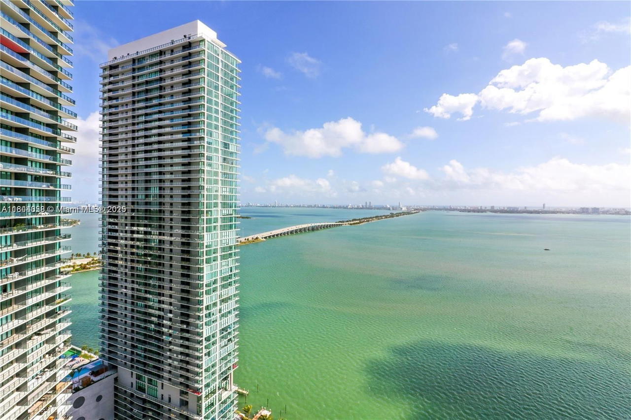 Real estate property located at 480 31st St #903, Miami-dade, Gran Paraiso Condo, Miami, FL