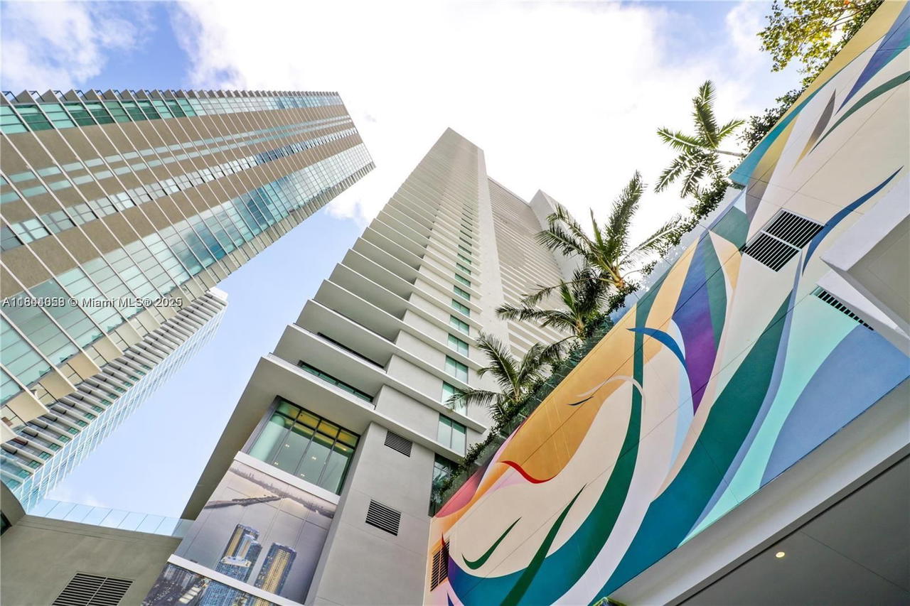 Real estate property located at 480 31st St #903, Miami-dade, Gran Paraiso Condo, Miami, FL