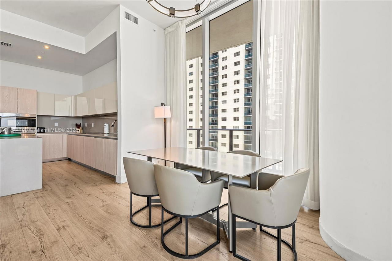 Real estate property located at 4111 Ocean Dr #301, Broward, Hyde, Hollywood, FL