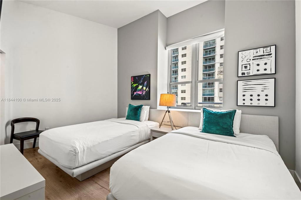 Real estate property located at 4111 Ocean Dr #301, Broward, Hyde, Hollywood, FL