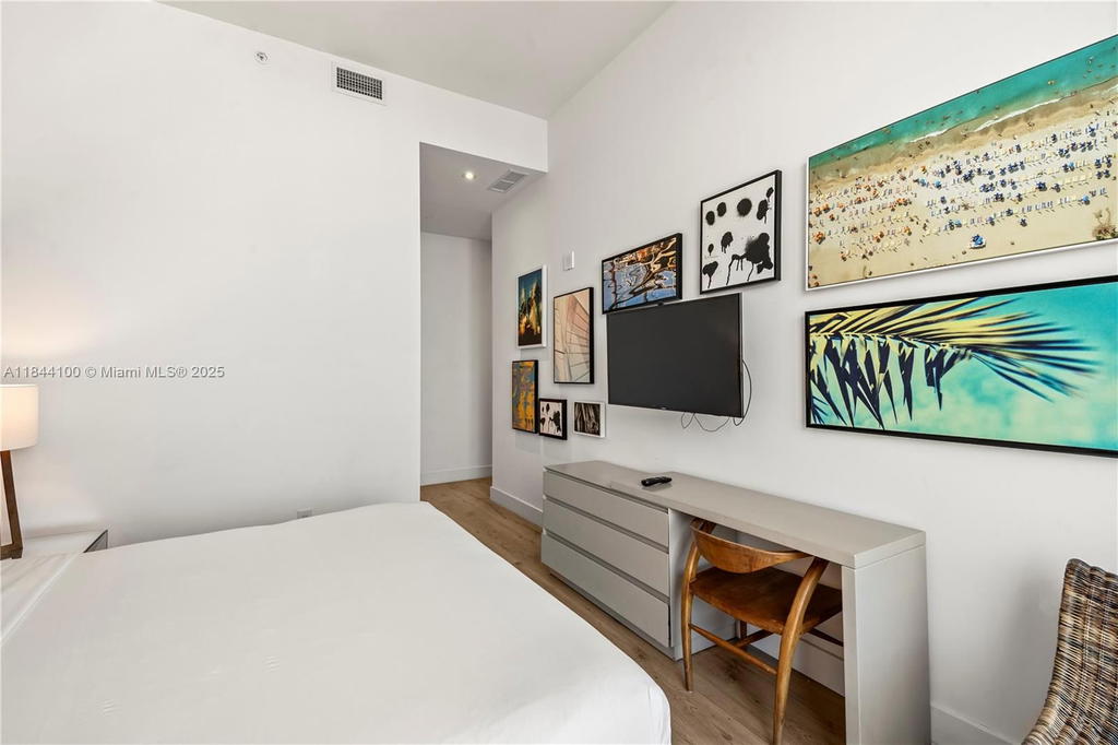 Real estate property located at 4111 Ocean Dr #301, Broward, Hyde, Hollywood, FL
