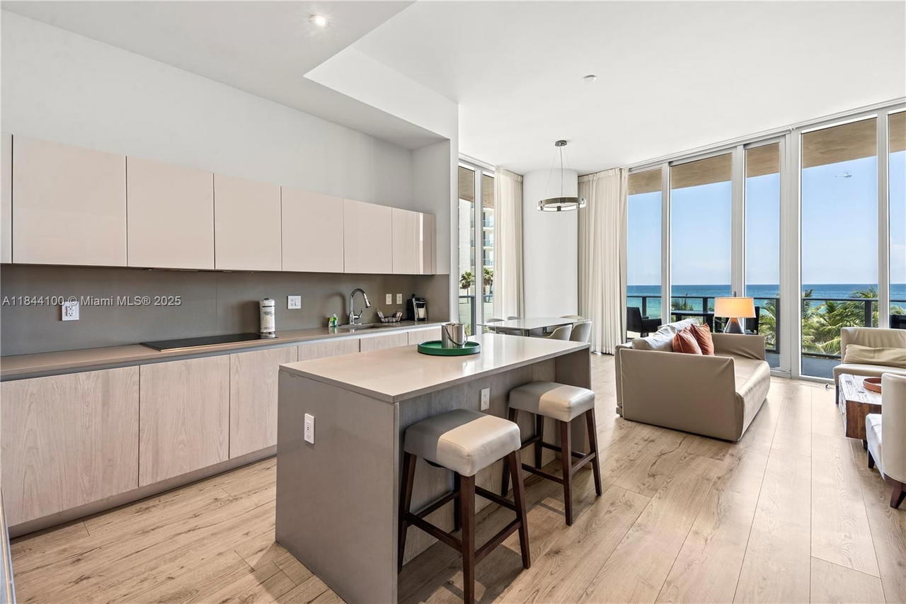 Real estate property located at 4111 Ocean Dr #301, Broward, Hyde, Hollywood, FL