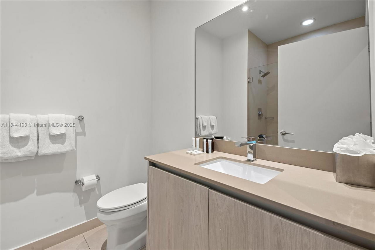 Real estate property located at 4111 Ocean Dr #301, Broward, Hyde, Hollywood, FL