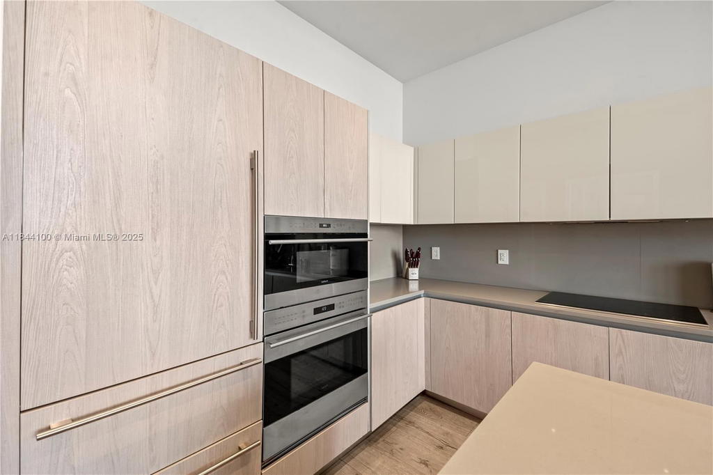 Real estate property located at 4111 Ocean Dr #301, Broward, Hyde, Hollywood, FL