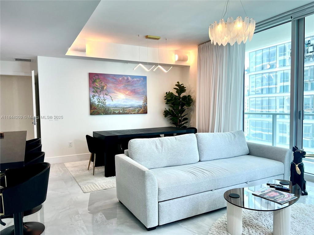Real estate property located at 300 Biscayne Blvd T-2902, Miami-dade, Met 1 Condo, Miami, FL
