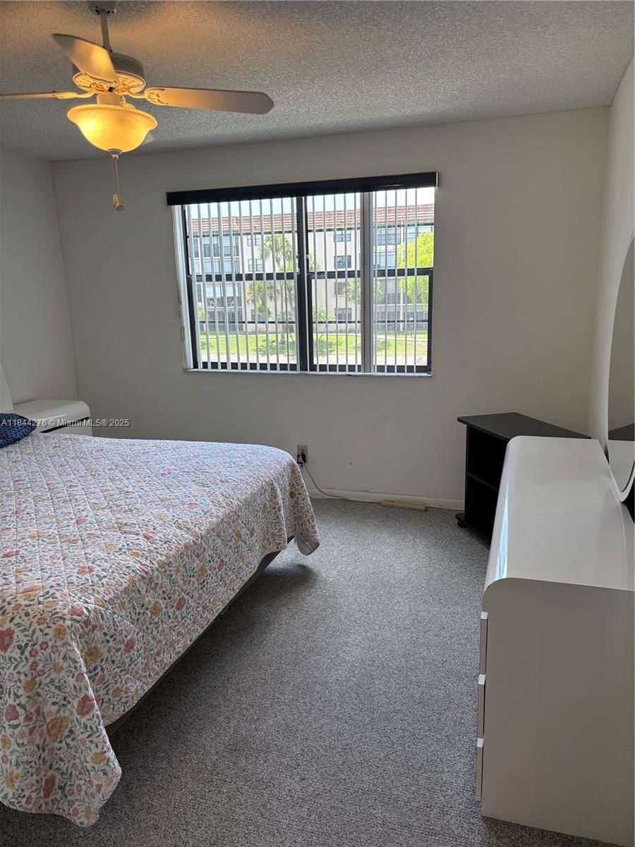 Real estate property located at 4940 Sabal Palm Blvd #205, Broward, Lakes Of Carriage Hills, Tamarac, FL