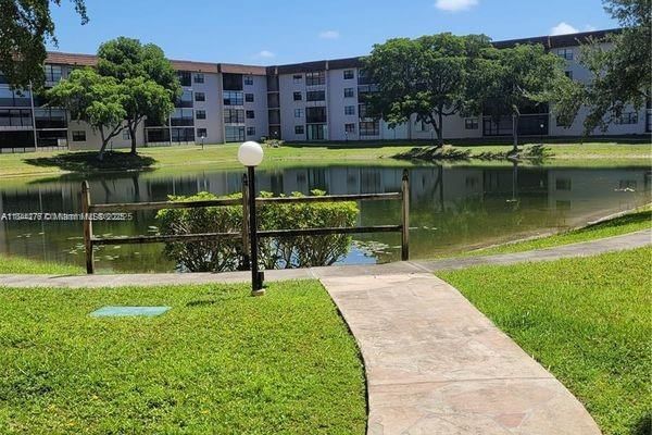 Real estate property located at 4940 Sabal Palm Blvd #205, Broward, Lakes Of Carriage Hills, Tamarac, FL