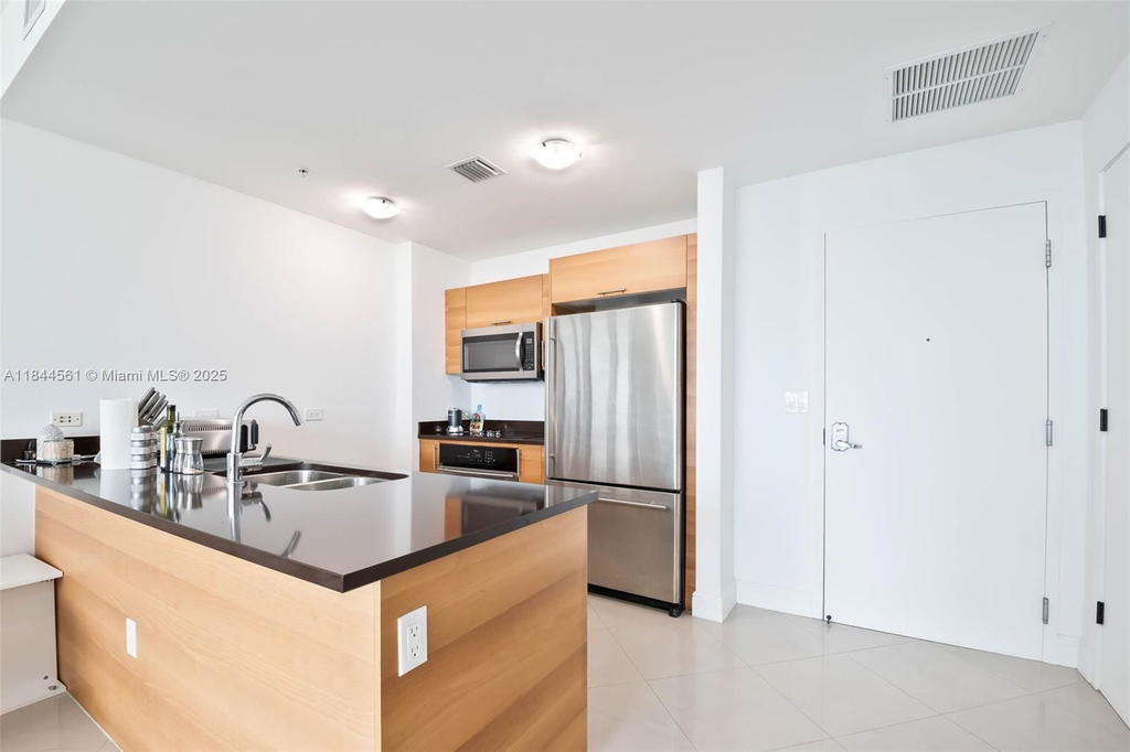 Real estate property located at 3301 1st Ave H1211, Miami-dade, Four Midtown Miami Condo, Miami, FL