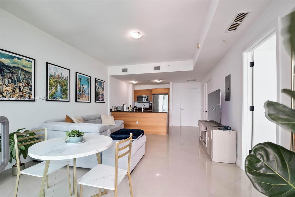 Real estate property located at 3301 1st Ave H1211, Miami-dade, Four Midtown Miami Condo, Miami, FL
