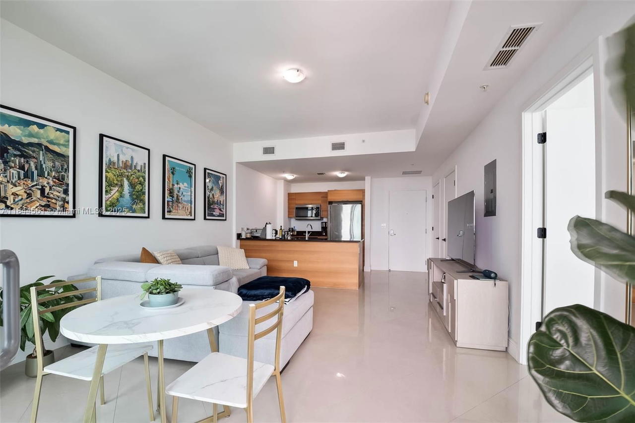 Real estate property located at 3301 1st Ave H1211, Miami-dade, Four Midtown Miami Condo, Miami, FL