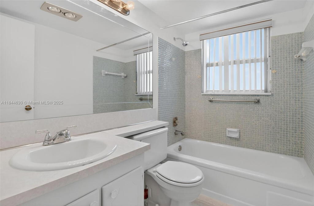 Real estate property located at 413 Tilford S #413, Broward, Tilford S Condo, Deerfield Beach, FL