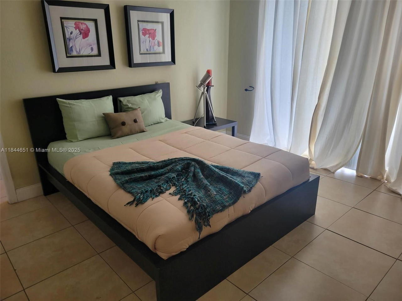 Real estate property located at 910 Michigan Ave #304, Miami-dade, Michigan West Condominium, Miami Beach, FL