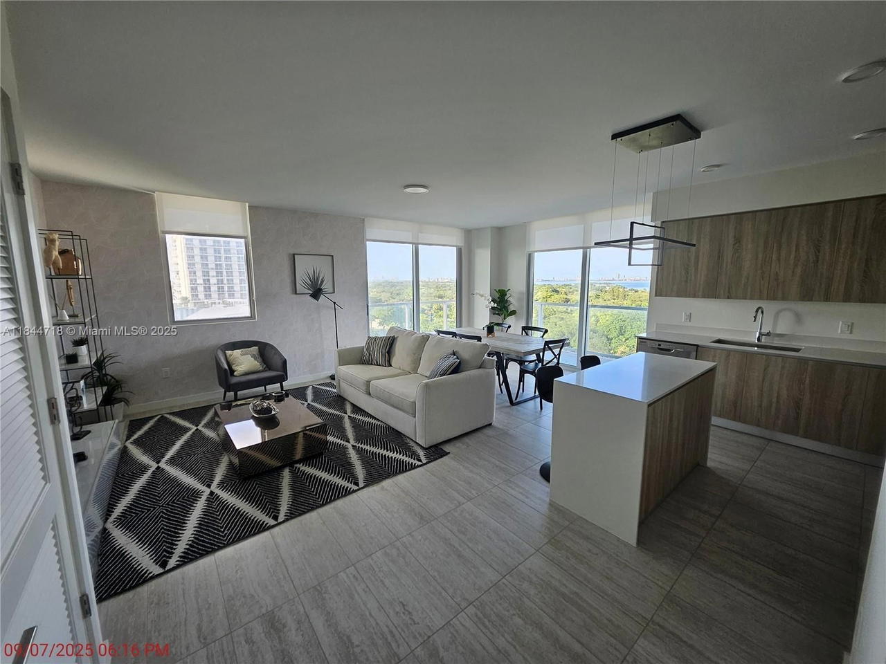 Real estate property located at 3900 Biscayne Blvd N-815, Miami-dade, Quadro Condo, Miami, FL