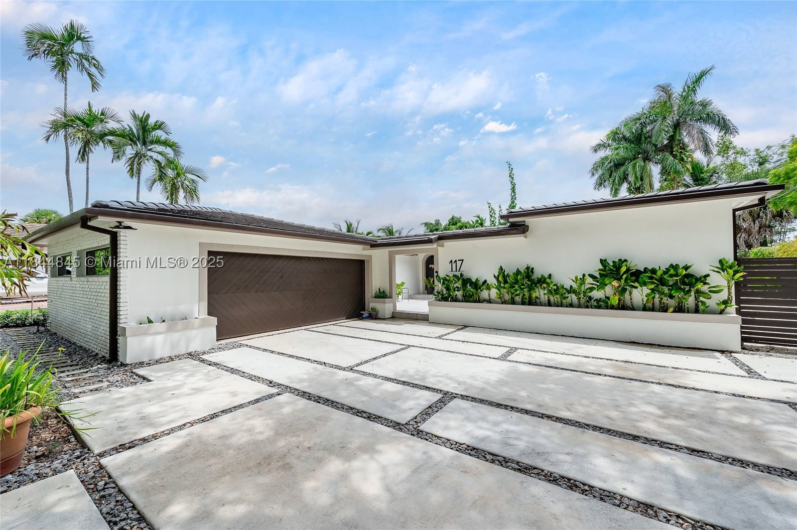 Real estate property located at 117 Royal Poinciana Blvd, Miami-dade, Pl 1 Of East Springs, Miami Springs, FL