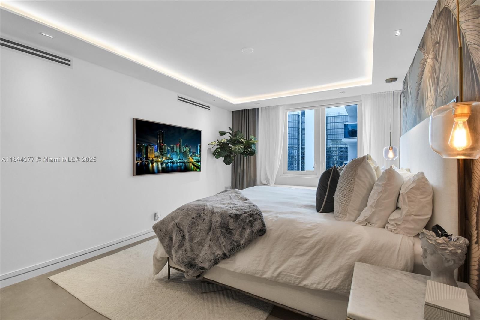 Real estate property located at 2301 Collins Ave #1201, Miami-dade, Roney Palace Condo, Miami Beach, FL