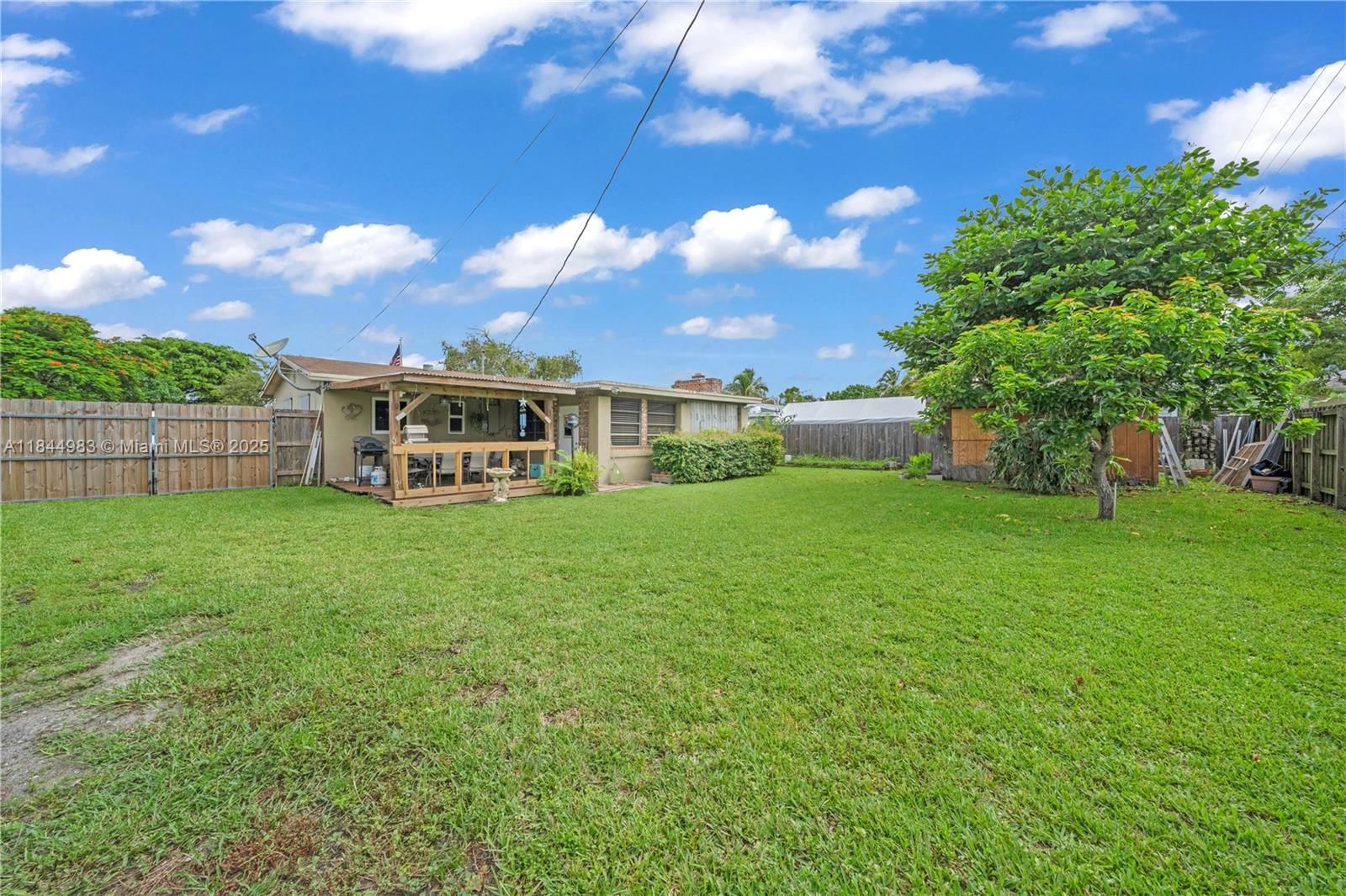 Real estate property located at 9880 Jamaica Dr, Miami-dade, S Coral Homes Sec 3, Cutler Bay, FL