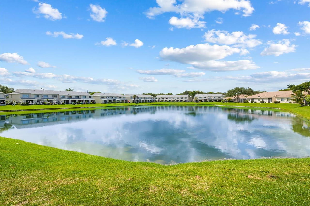 Real estate property located at 4928 31st Ter, Broward, Banyan Oakridge, Dania Beach, FL