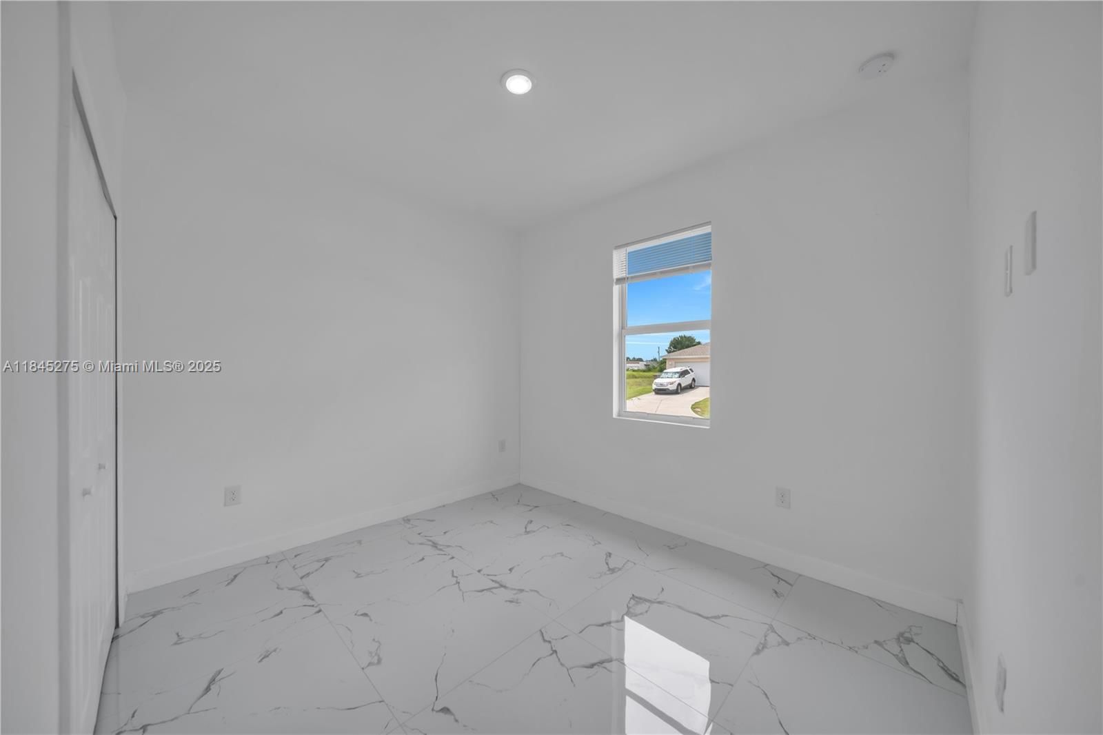 Real estate property located at 3100 Flora AVE S, Lee, Lehigh Acres, Lehigh Acres, FL