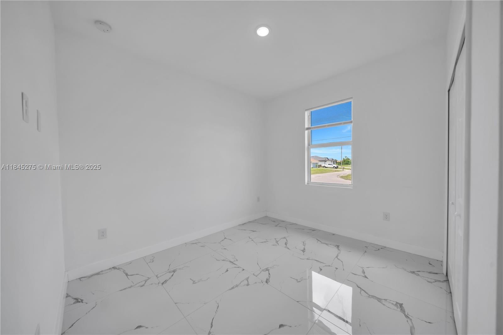 Real estate property located at 3100 Flora AVE S, Lee, Lehigh Acres, Lehigh Acres, FL