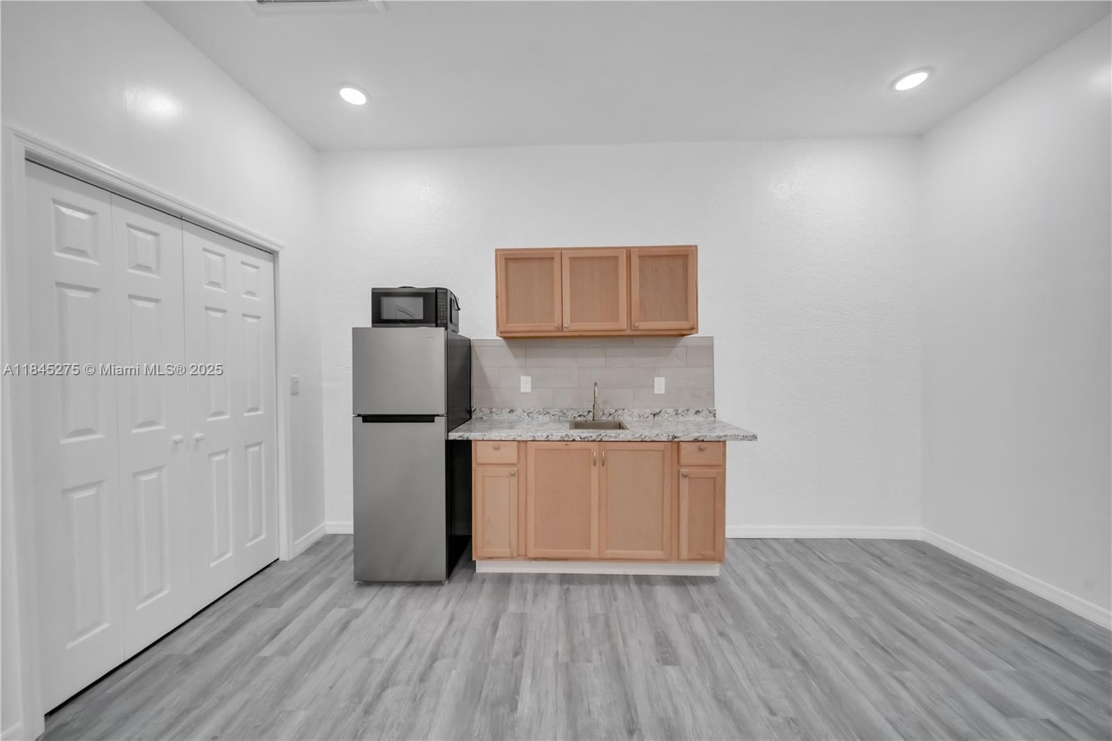 Real estate property located at 3100 Flora AVE S, Lee, Lehigh Acres, Lehigh Acres, FL