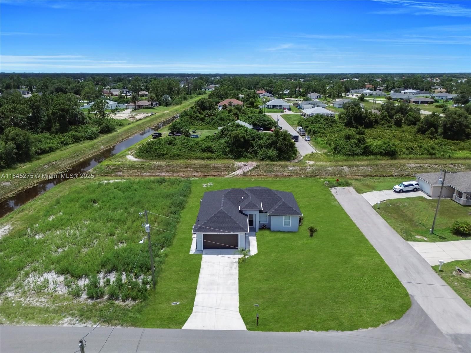 Real estate property located at 3100 Flora AVE S, Lee, Lehigh Acres, Lehigh Acres, FL