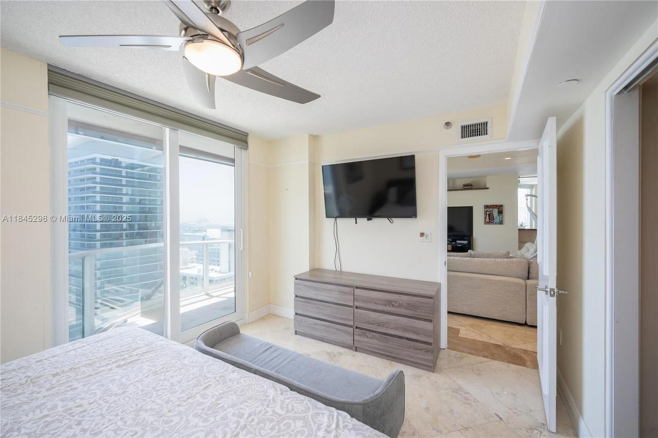 Real estate property located at 5900 Collins Ave #1701, Miami-dade, The Grandview Condo, Miami Beach, FL