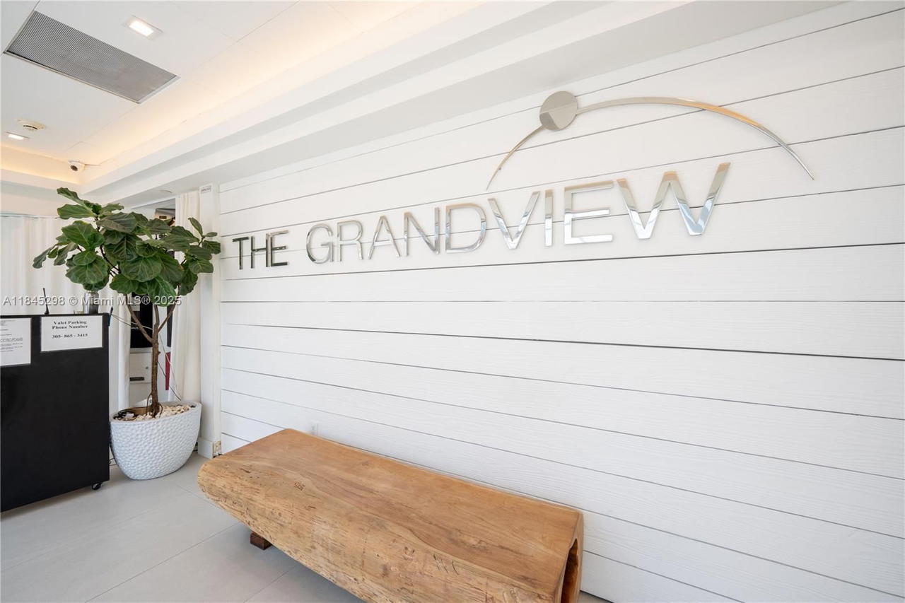 Real estate property located at 5900 Collins Ave #1701, Miami-dade, The Grandview Condo, Miami Beach, FL