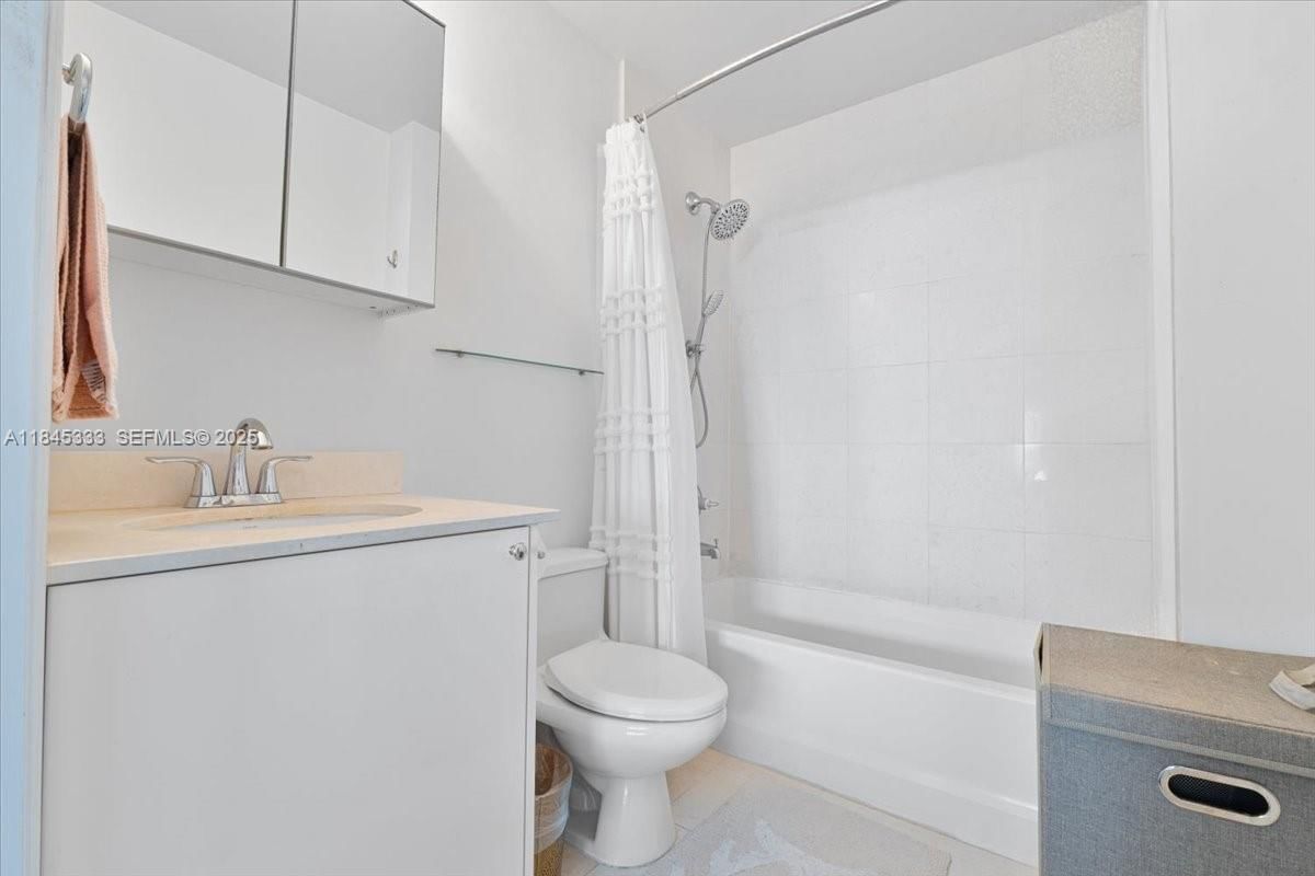 Real estate property located at 60 13th St #3203, Miami-dade, Infinity At Brickell Cond, Miami, FL