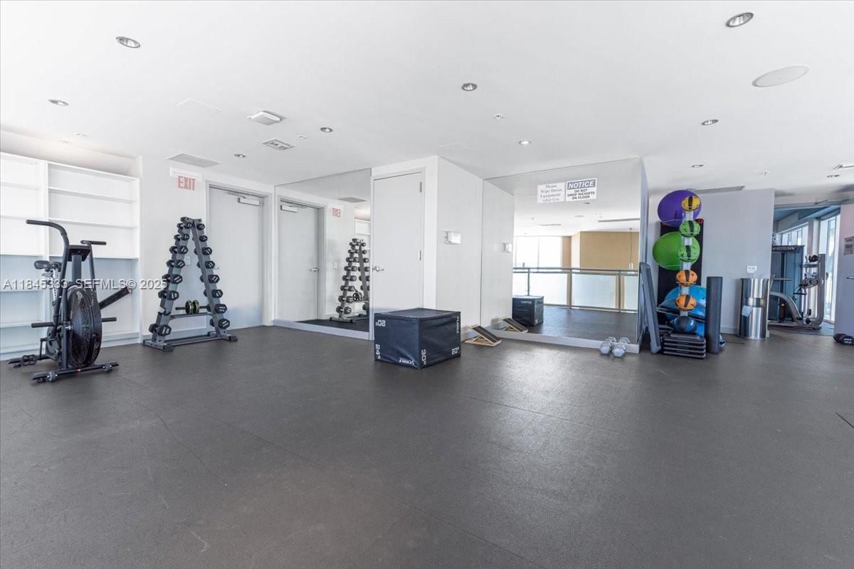 Real estate property located at 60 13th St #3203, Miami-dade, Infinity At Brickell Cond, Miami, FL