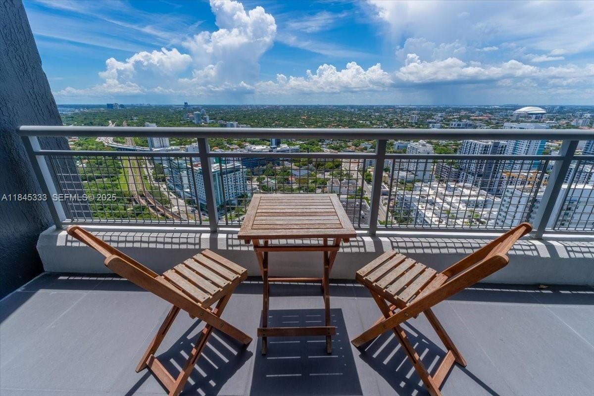 Real estate property located at 60 13th St #3203, Miami-dade, Infinity At Brickell Cond, Miami, FL