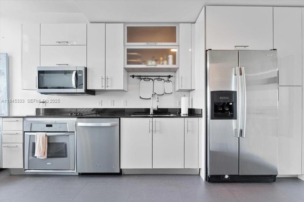 Real estate property located at 60 13th St #3203, Miami-dade, Infinity At Brickell Cond, Miami, FL