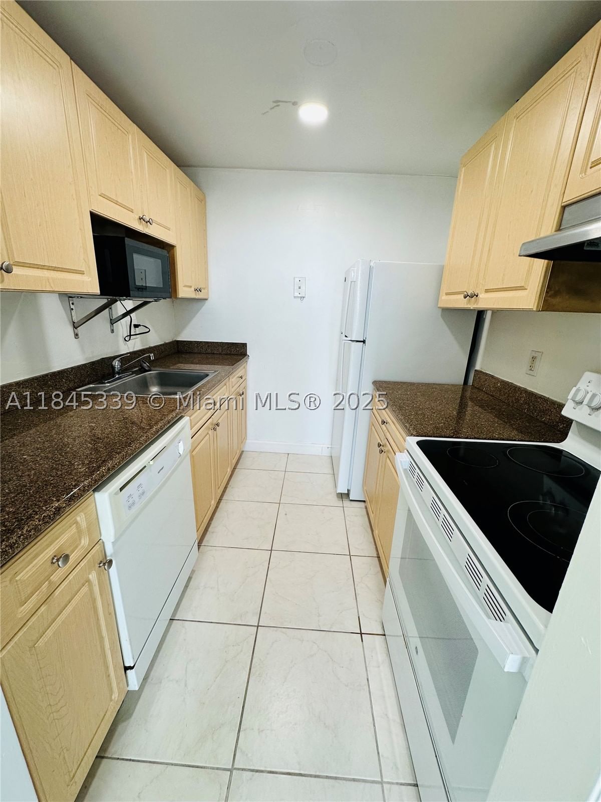 Real estate property located at 2020 135th St #807, Miami-dade, Keystone Towers Condo, North Miami, FL