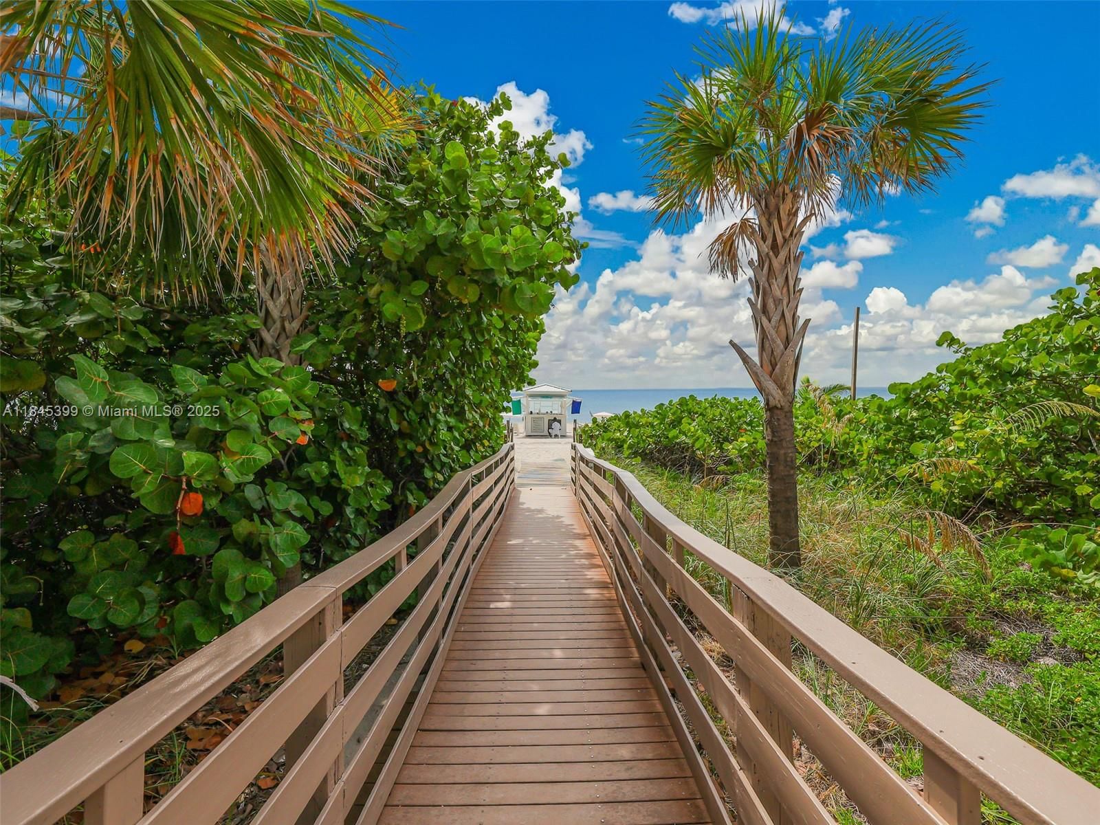 Real estate property located at 4775 Collins Ave #1704, Miami-dade, Green Diamond Condo, Miami Beach, FL