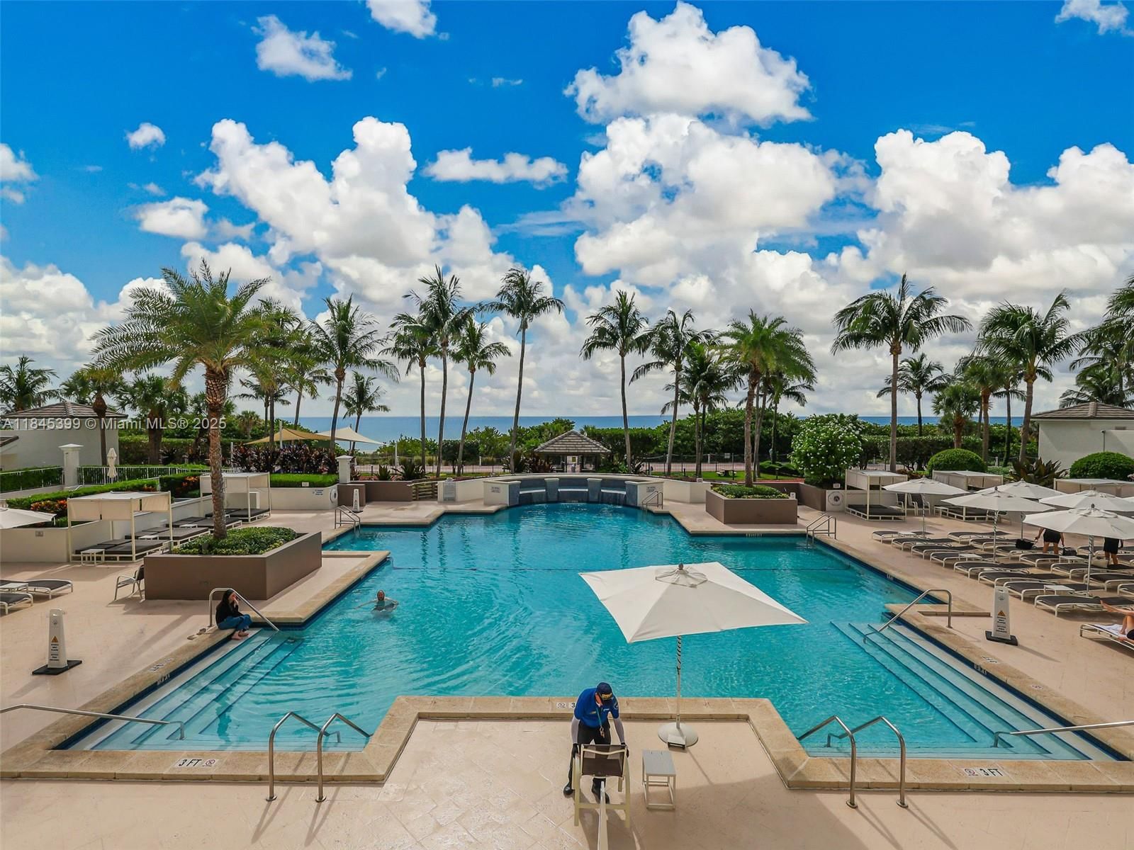 Real estate property located at 4775 Collins Ave #1704, Miami-dade, Green Diamond Condo, Miami Beach, FL