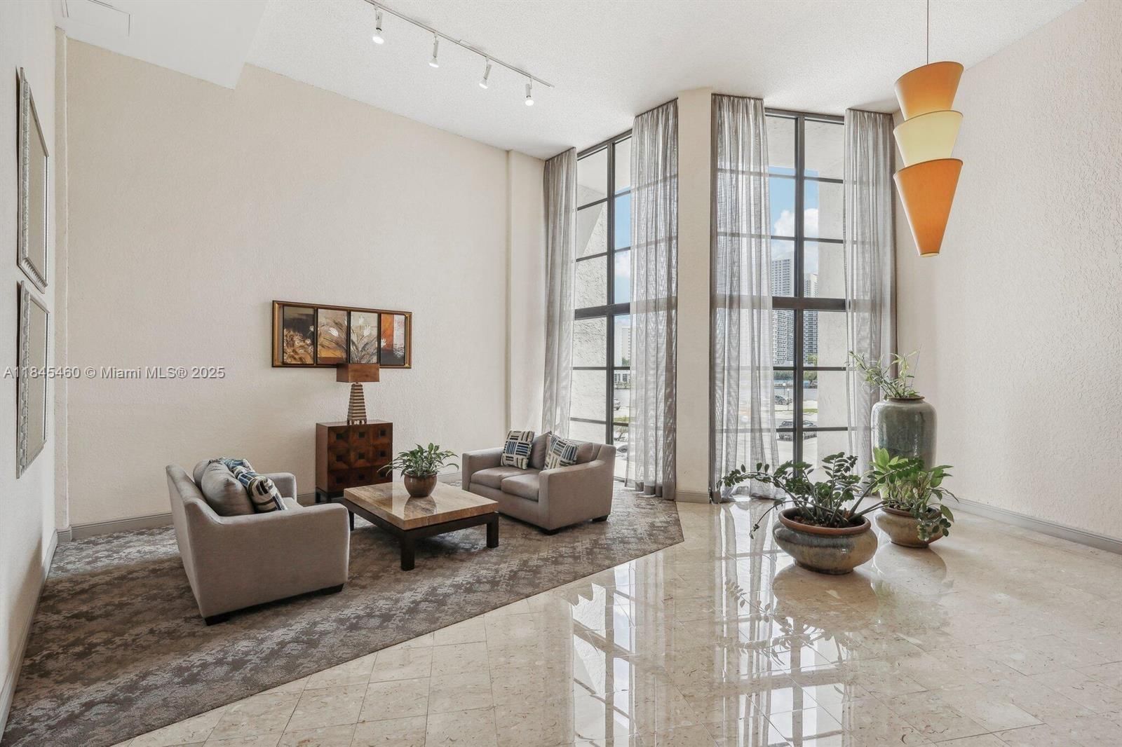 Real estate property located at 400 Leslie Dr #512, Broward, Towers Of Oceanview East, Hallandale Beach, FL
