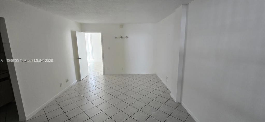Real estate property located at 2420 Diana Dr #203, Broward, Bay Place Condo, Hallandale Beach, FL
