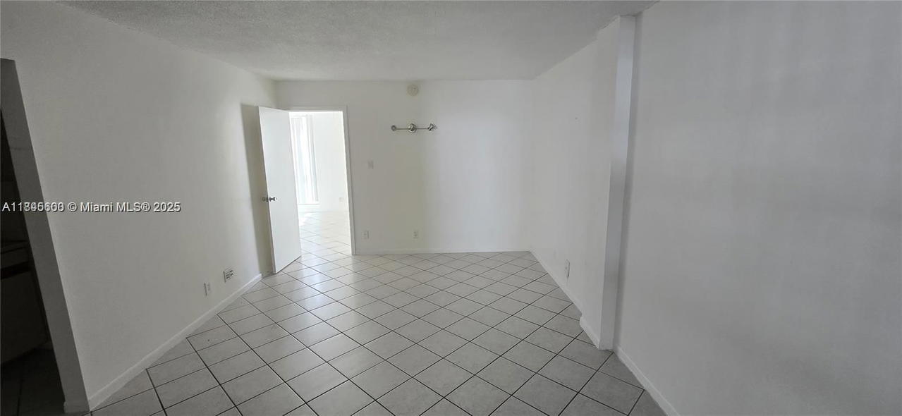 Real estate property located at 2420 Diana Dr #203, Broward, Bay Place Condo, Hallandale Beach, FL