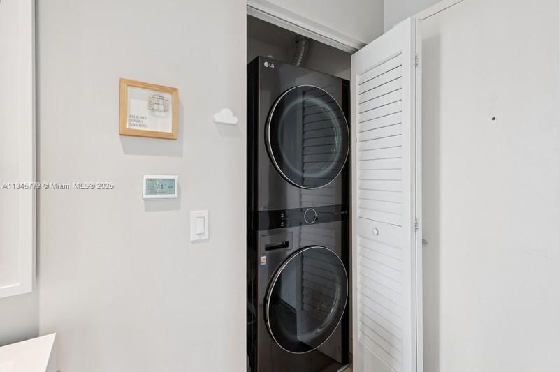 Real estate property located at 151 1st St #2601, Miami-dade, Centro Condo, Miami, FL