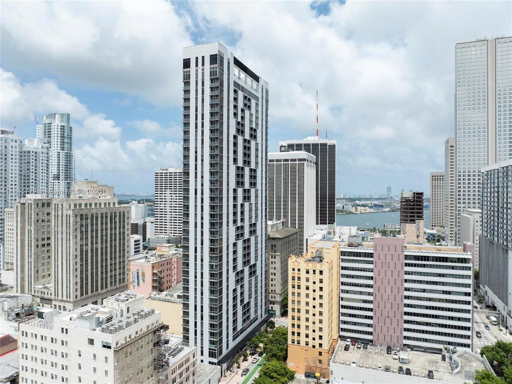 Real estate property located at 151 1st St #2601, Miami-dade, Centro Condo, Miami, FL