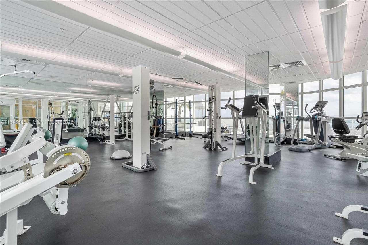 Real estate property located at 218 14th St #1904, Miami-dade, The Emerald At Brickell C, Miami, FL