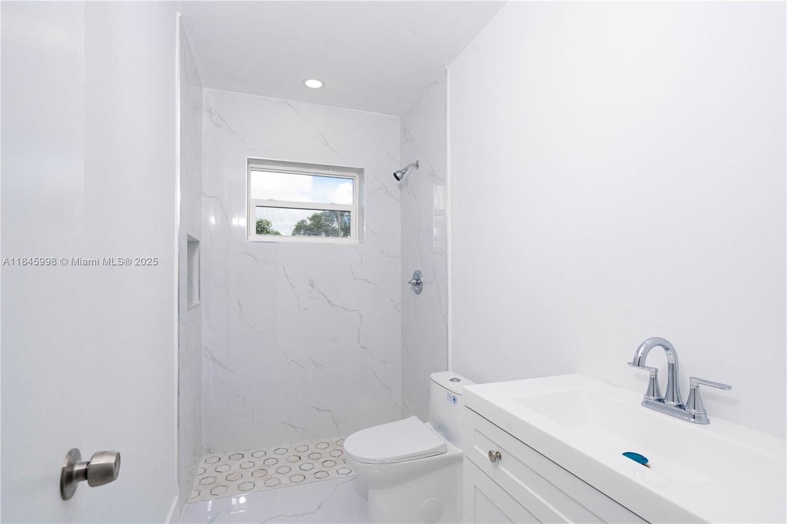 Real estate property located at 1240 172nd St, Miami-dade, Scott Lake Manor Sec 8, Miami Gardens, FL